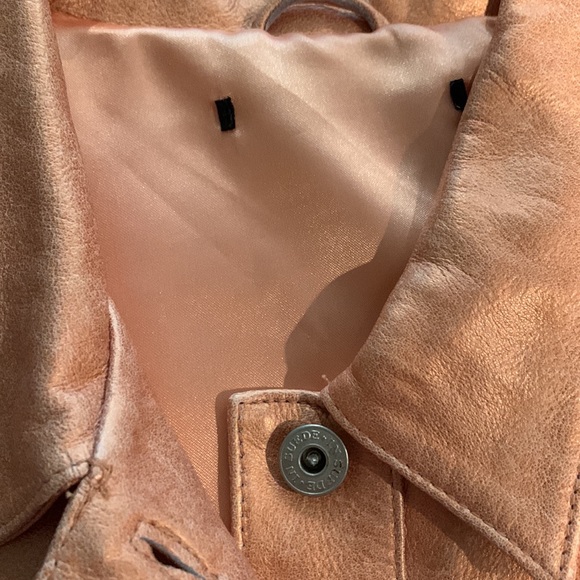 Pearlized Soft Salmon Leather Jacket Size L - Picture 3 of 5